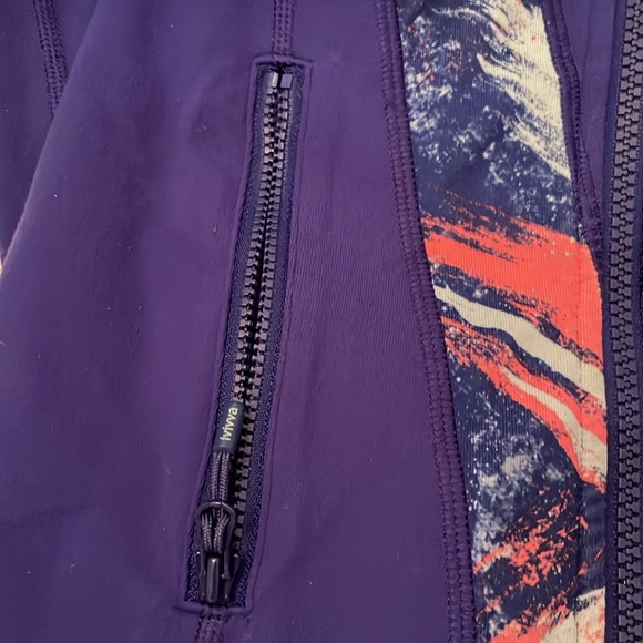 ✨CLEARANCE✨ Ivivia (by lululemon) Define Jacket - Picture 5 of 5